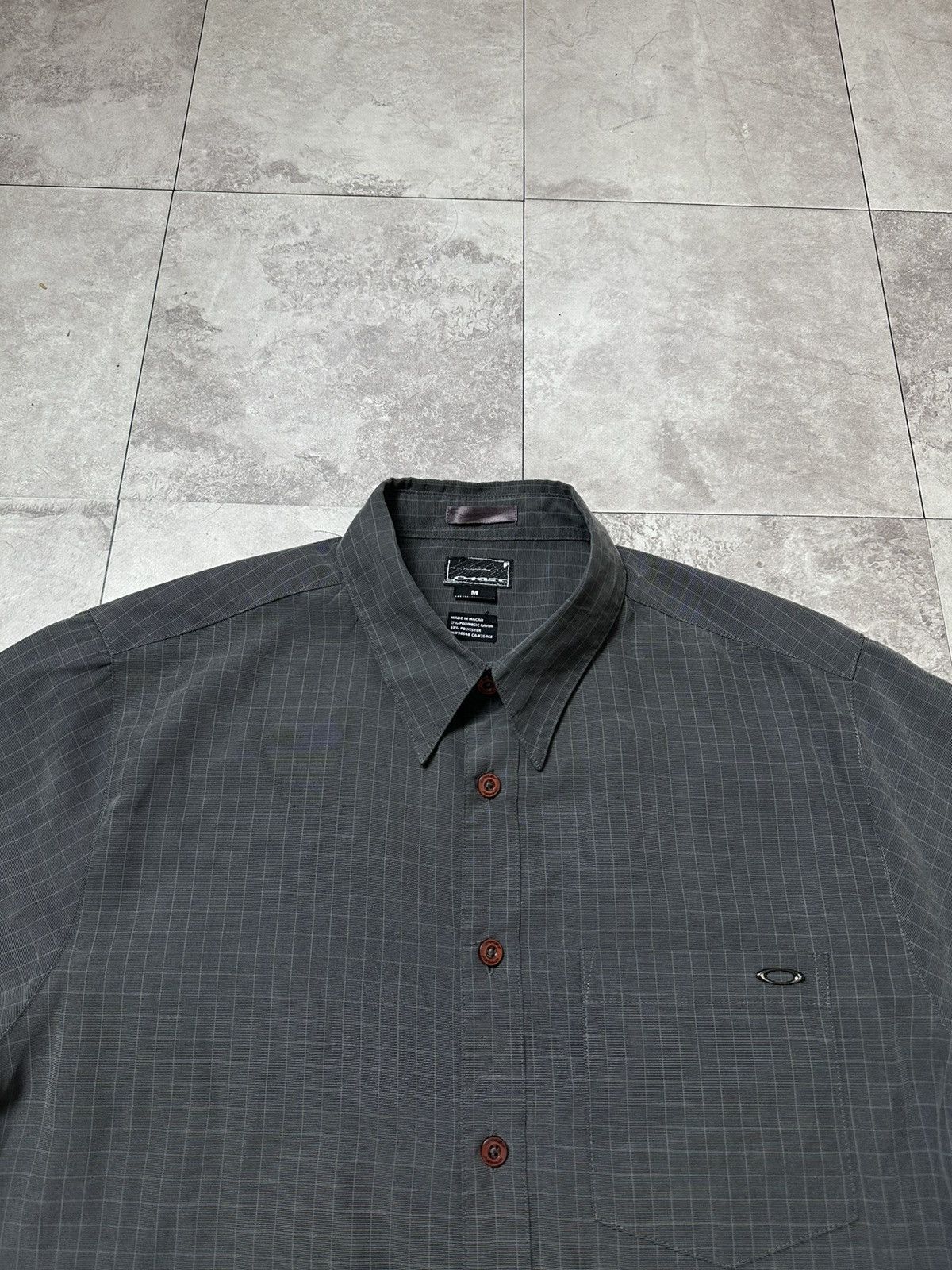 Oakley × Vintage Vintage Oakley Metal Logo Pockets Shirt Shirt Sleeve Sz M Size US M / EU 48-50 / 2 - 5 Thumbnail