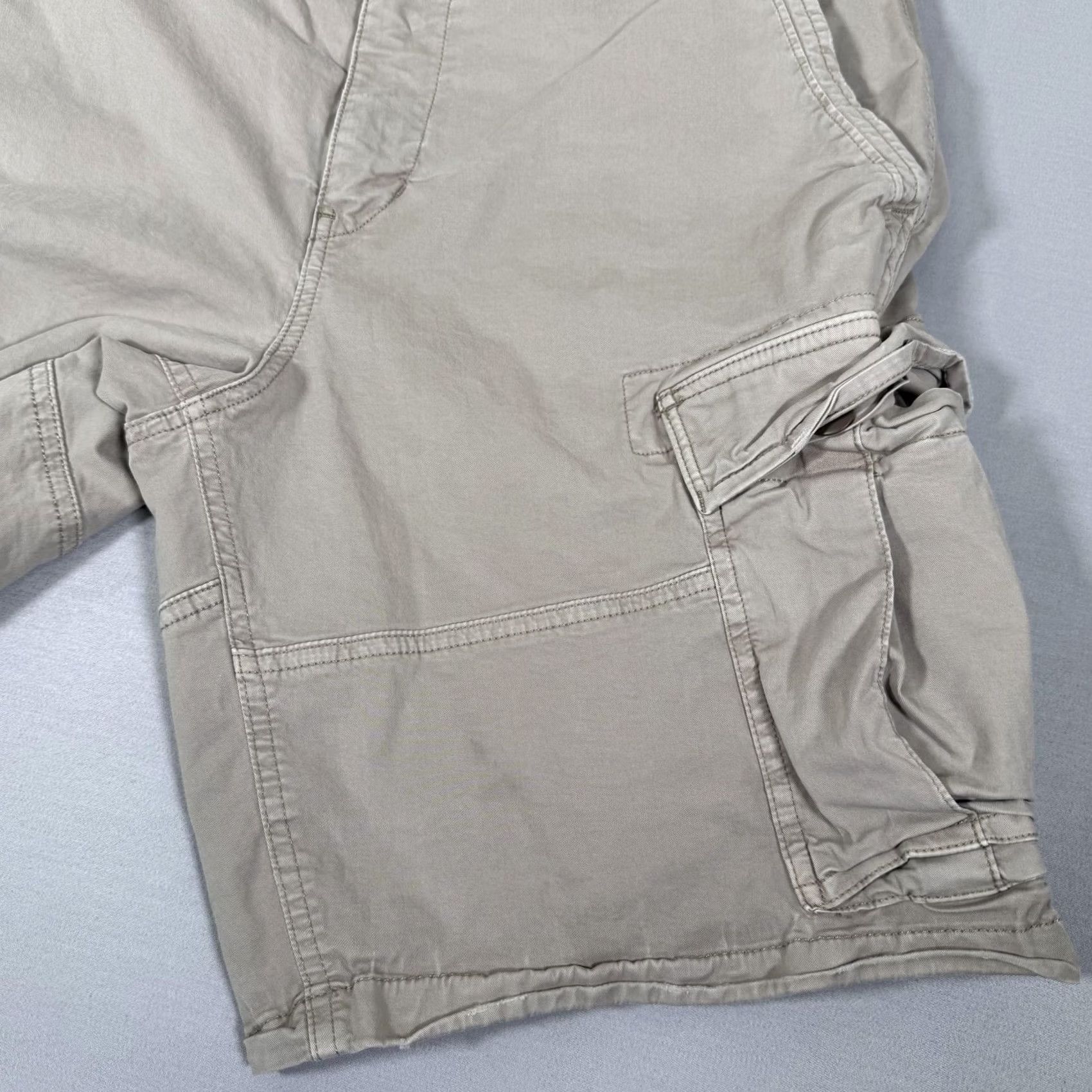 American Eagle Outfitters American Eagle Shorts Mens 34 Khaki Cargo Flex Stretch Military Loose Fit Preppy Size US 34 / EU 50 - 3 Thumbnail