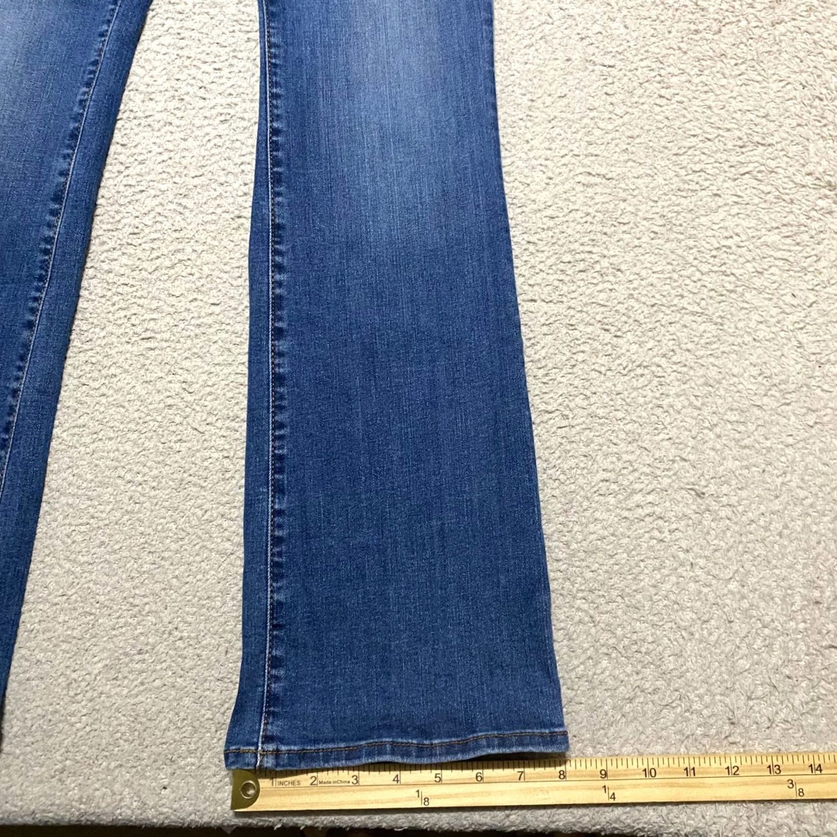 Vintage KUT from the Kloth Jeans Blue Denim Medium Wash Bootcut Mid Rise Women 6 Regular 28x31 Stretch Pockets Cotton Polyester Spandex Size 28" / US 6 / IT 42 - 5 Thumbnail