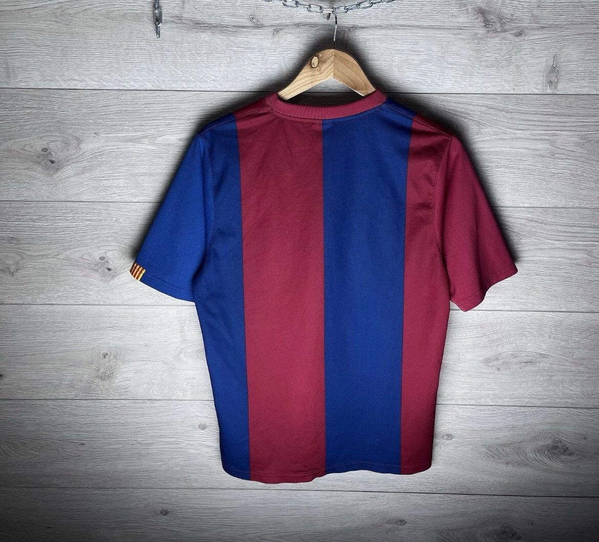 Nike VINTAGE SOCCER JERSEYS FC BARCELONA NIKE Y2K DRILL Size US M / EU 48-50 / 2 - 14 Thumbnail