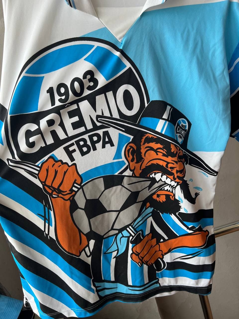 Vintage 90’S FBA GREMIO 1903 DESIGN MASCOT SOCCER JERSEY ROVIL SZ L Size US L / EU 52-54 / 3 - 5 Thumbnail