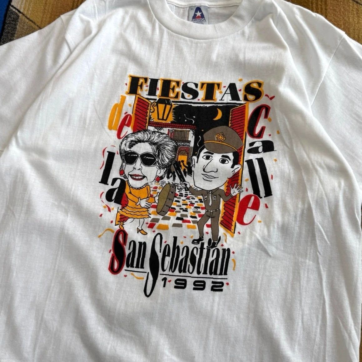Vintage VINTAGE 1992 Fiestas De La Calle San Sebastián T-Shirt XL Men Short Sleeve White 90s Music Regular Fit Single Stitch Size US XL / EU 56 / 4 - 4 Thumbnail