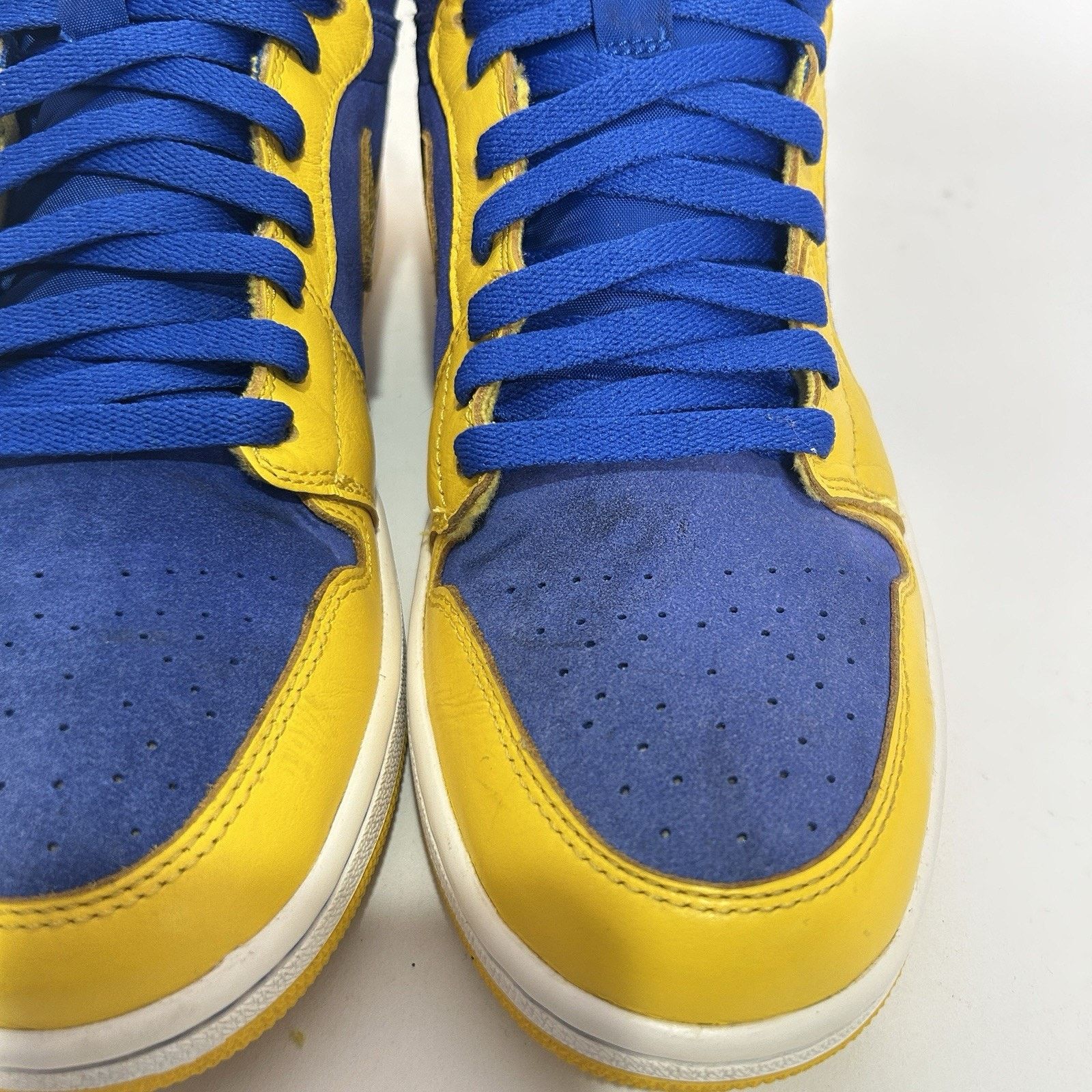 Jordan Brand Nike Air Jordan 1 Retro High OG “Laney” 2013 Size US 9.5 / EU 42-43 - 10 Thumbnail