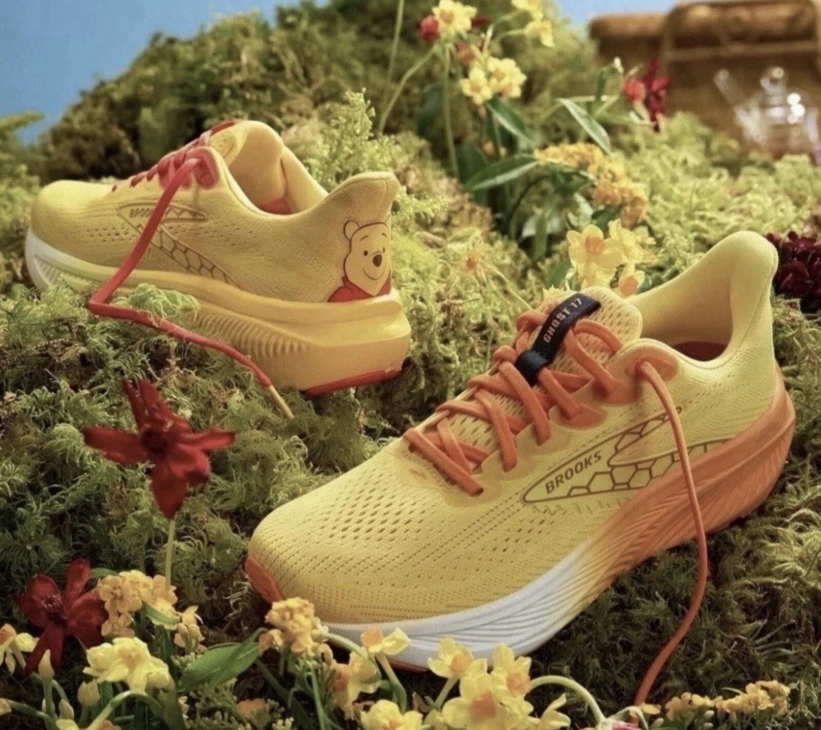 Brooks runDisney Brooks Ghost 17 WTP Pooh & Tigger Shoes W13 M11.5 Size US 12 / IT 42 - 1 Thumbnail
