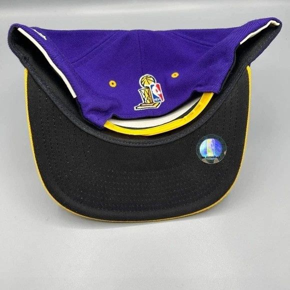 Mitchell & Ness NBA Finals 2002 Hat Men Kobe SnapBack Hardwood Classics Wool Size ONE SIZE - 4 Thumbnail