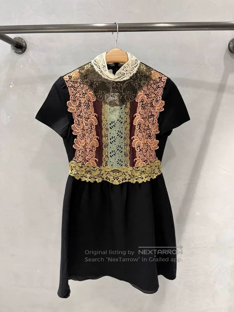 Valentino Valentino Short-sleeved dress Size M / US 6-8 / IT 42-44 - 1 Thumbnail