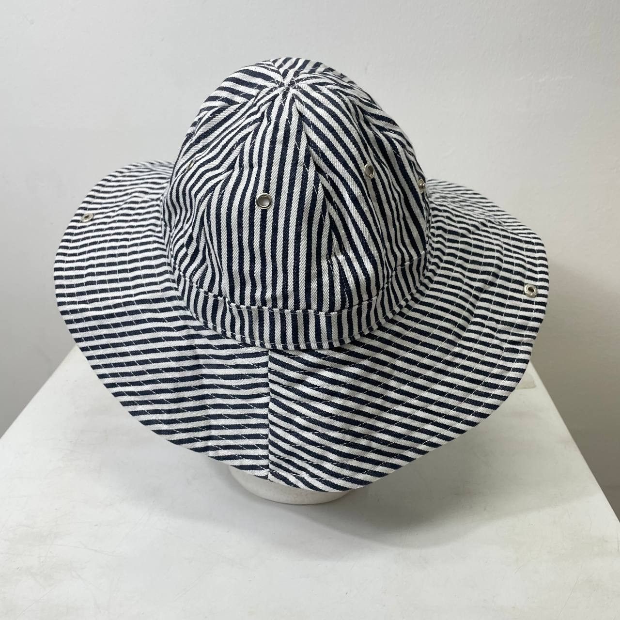 Vince Camuto ⭐️SALE⭐️ VINCE CAMUTO BUCKET HAT Size ONE SIZE - 6 Thumbnail