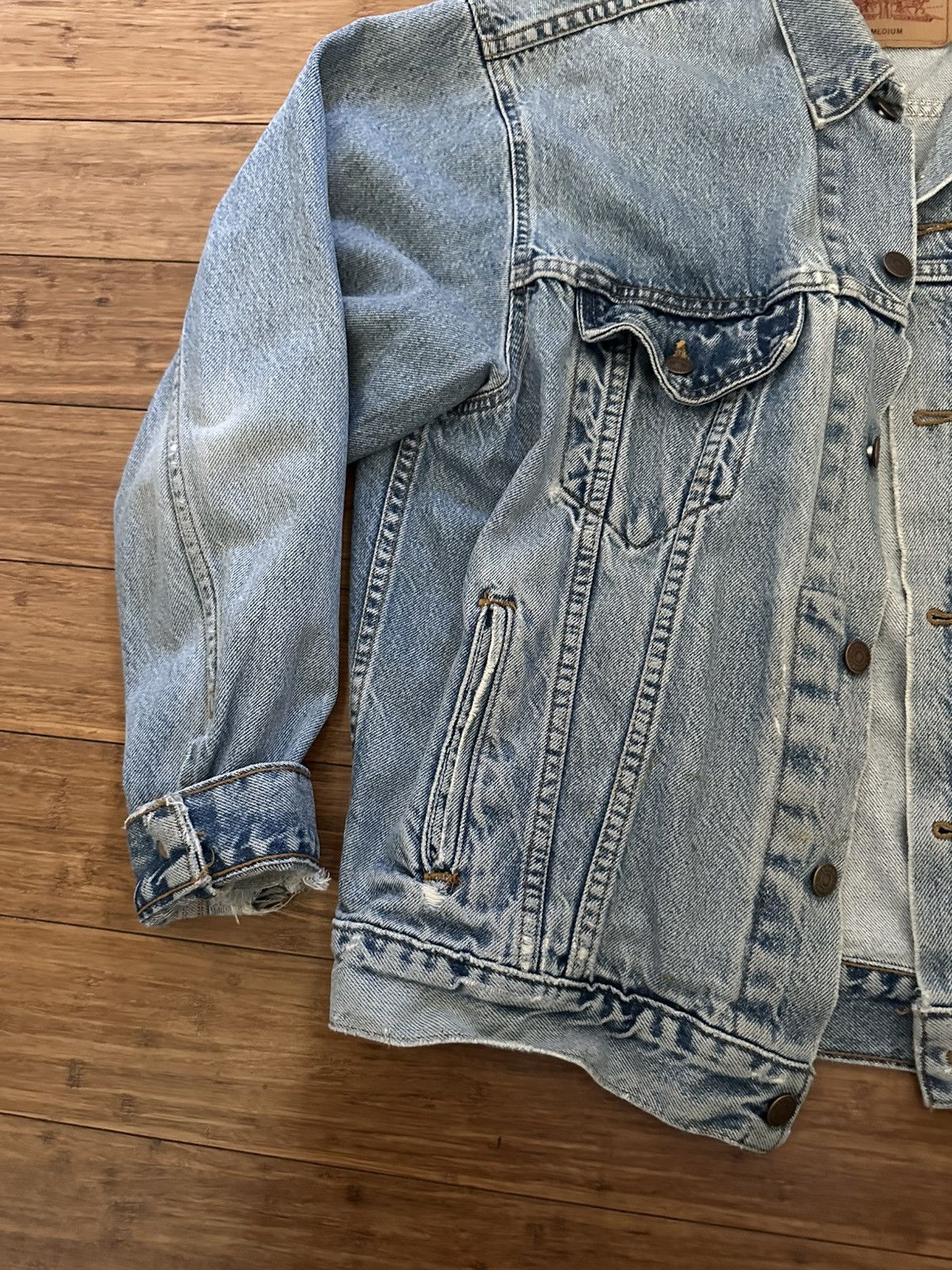 Levi's Vintage Light Wash Denim Jacket Size US M / EU 48-50 / 2 - 5 Thumbnail