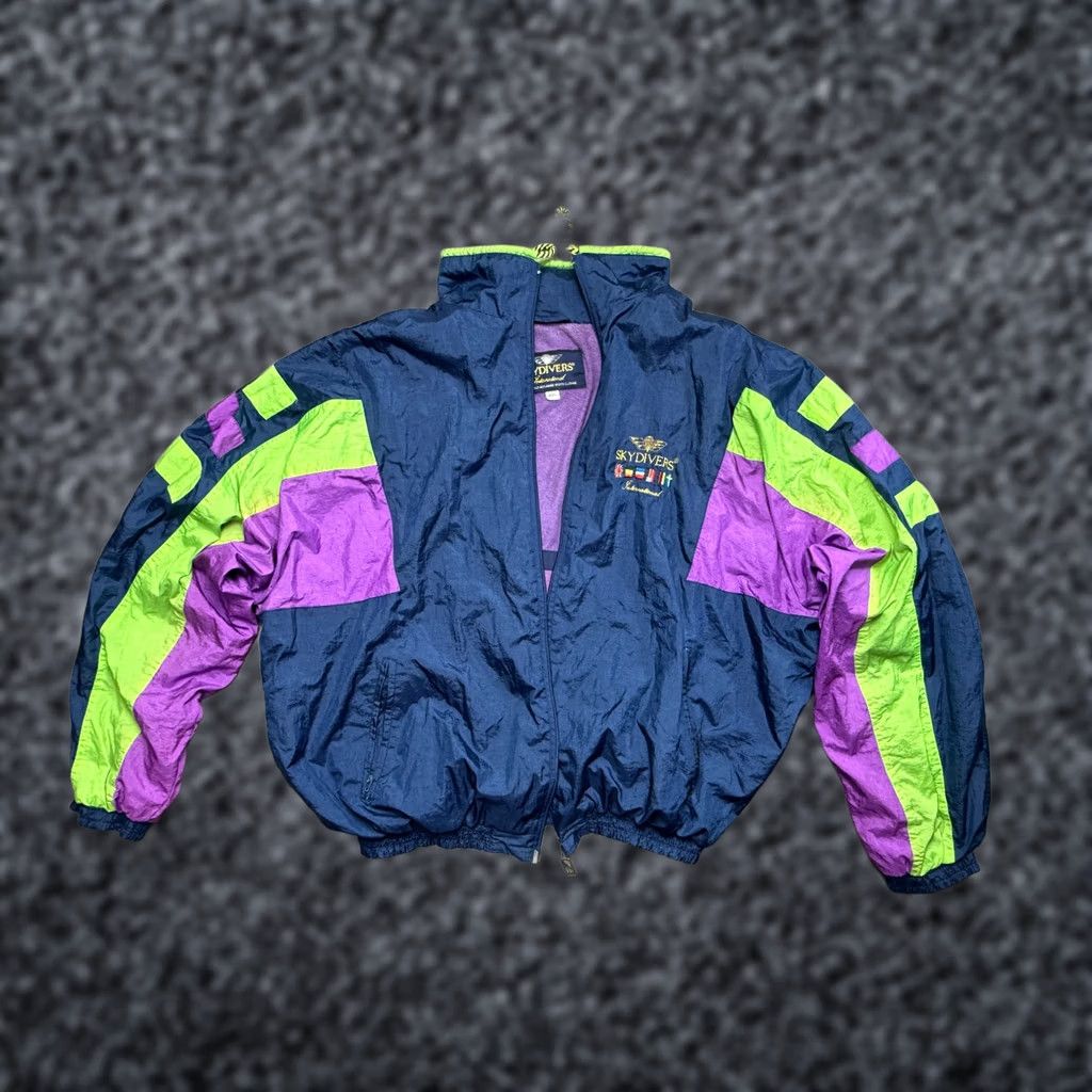 Vintage VINTAGE Skydivers International Jacket Mens 2XL Blue Windbreaker 90s Geometric Pockets Full Zip Size US XXL / EU 58 / 5 - 1 Thumbnail