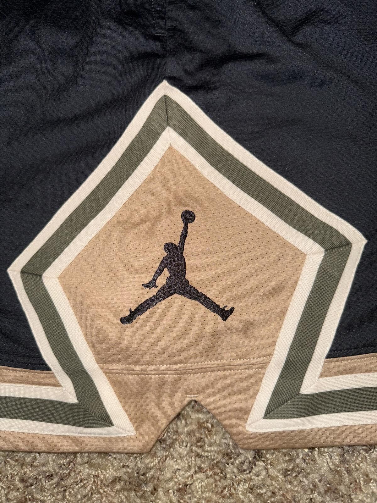 Nike Jordan Men’s Dri FIT Sports Beijing China Olive Green Shorts Size US 40 / EU 56 - 6 Thumbnail