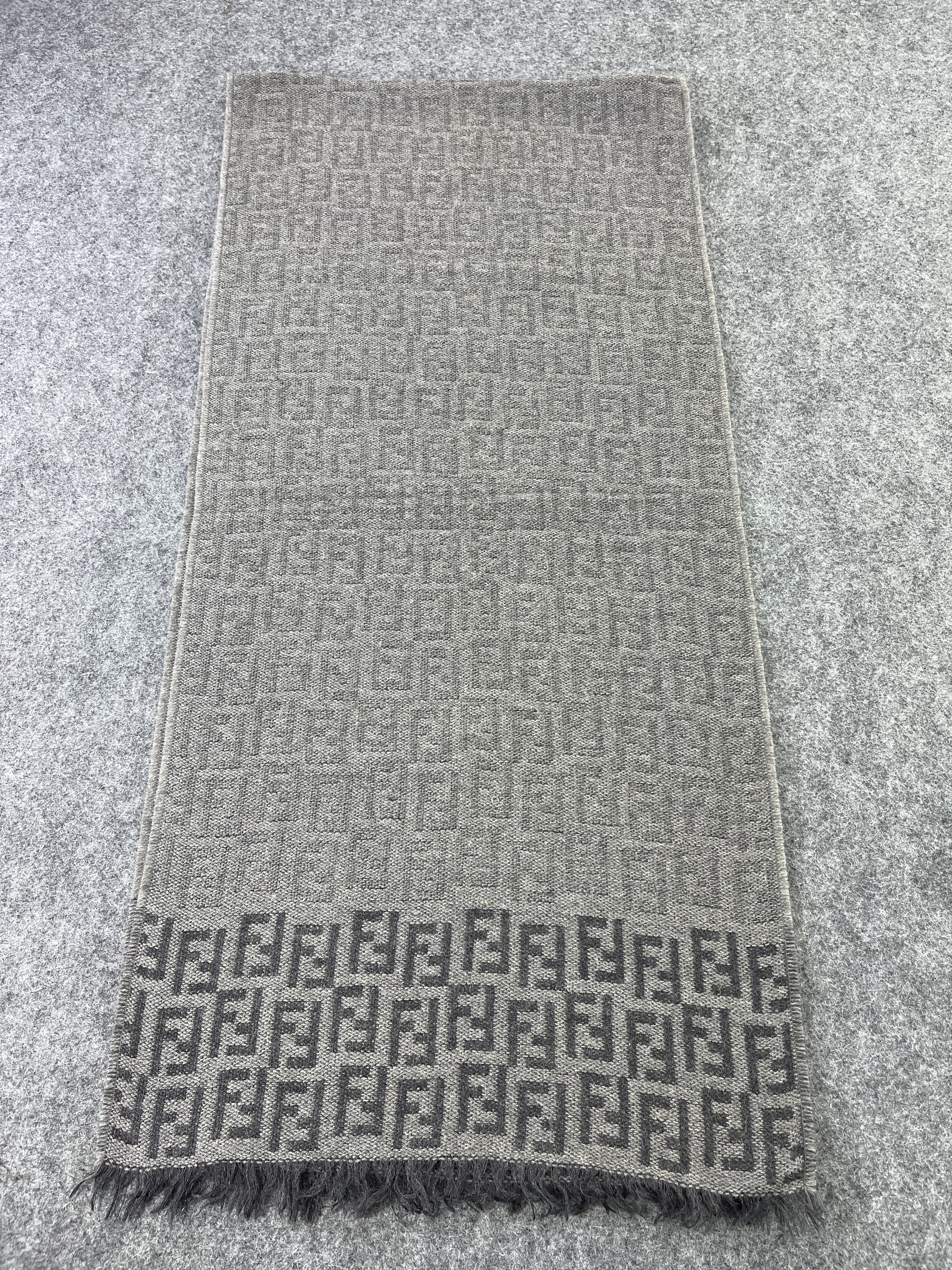 Vintage Vintage Fendi Scarf / Muffler / Neckwear T319 Size ONE SIZE - 2 Thumbnail