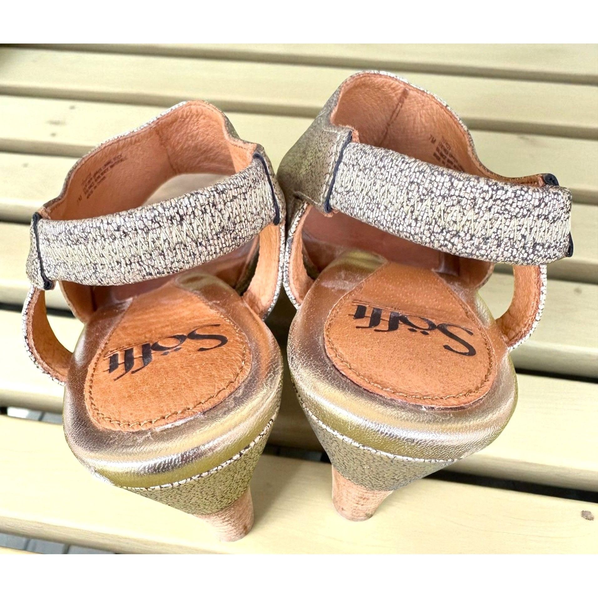 Other Softt Heels 7M Gold Metallic Peep Toe Slingbacks Leather Upp Size US 7 / IT 37 - 7 Thumbnail