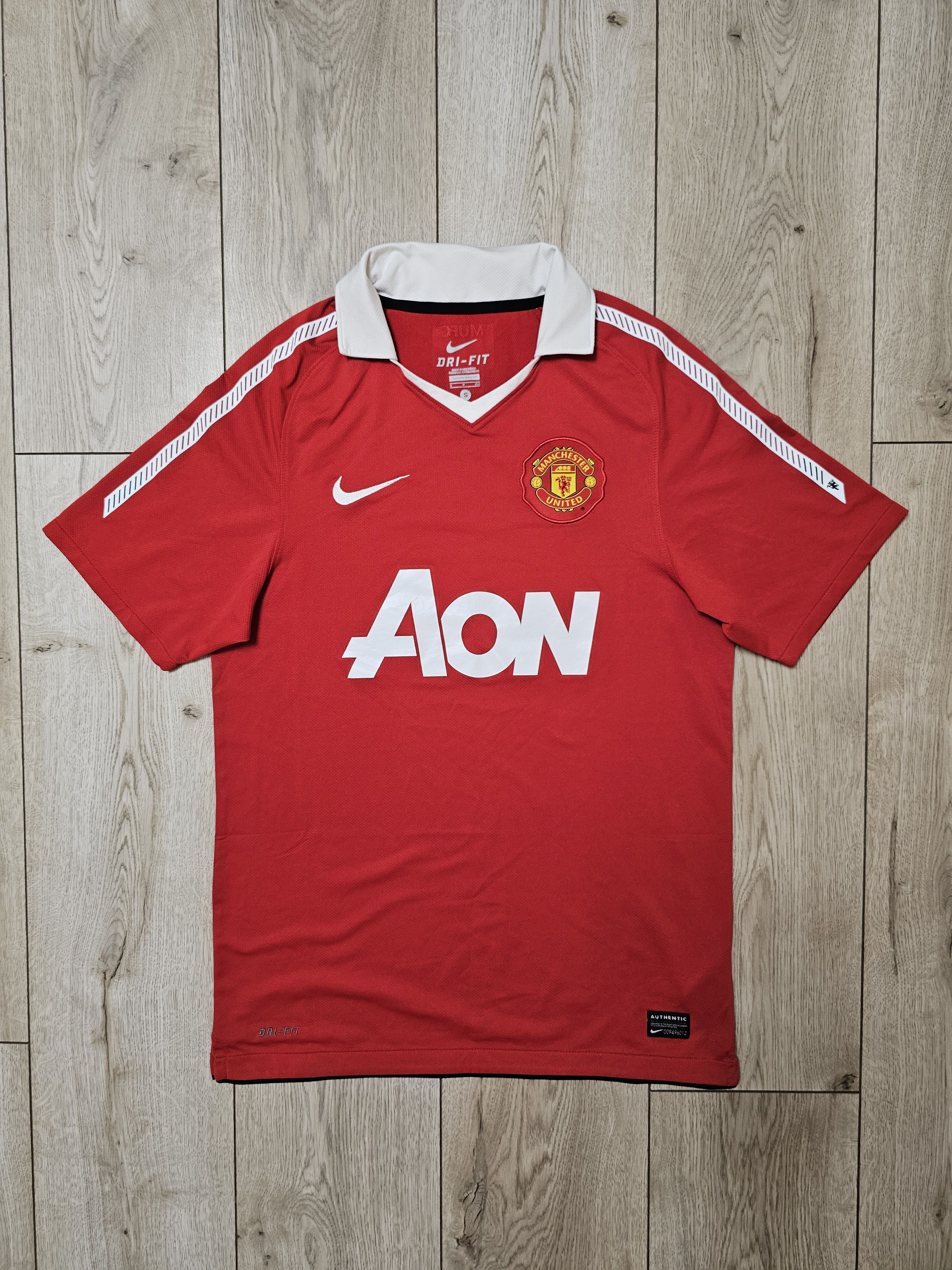 Nike MANCHESTER UNITED 2010 2011 HOME FOOTBALL SOCCER JERSEY Size US S / EU 44-46 / 1 - 1 Thumbnail
