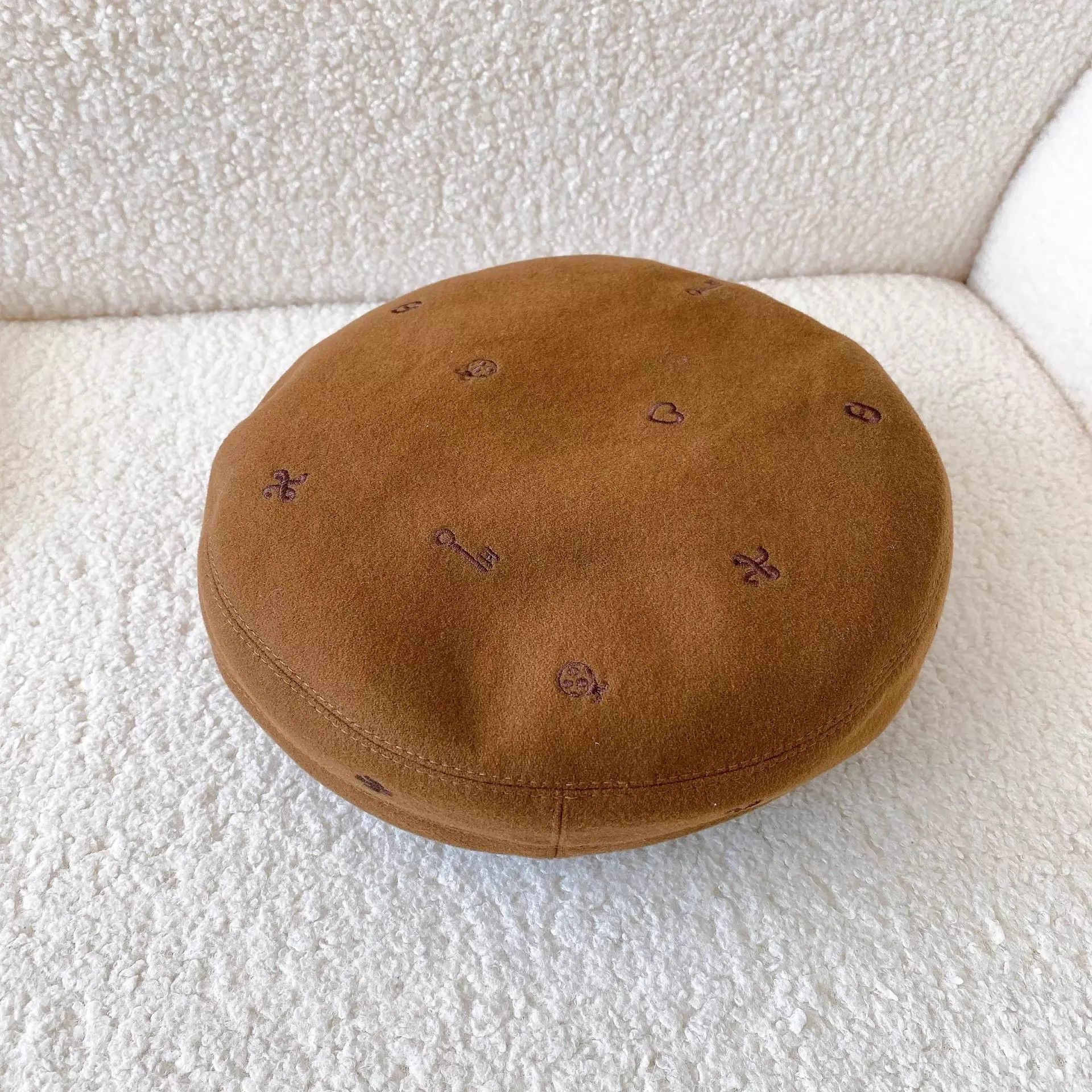 Hermes Hermes Embroidered Cashmere Beret Women's NWT 56 Size ONE SIZE - 5 Thumbnail