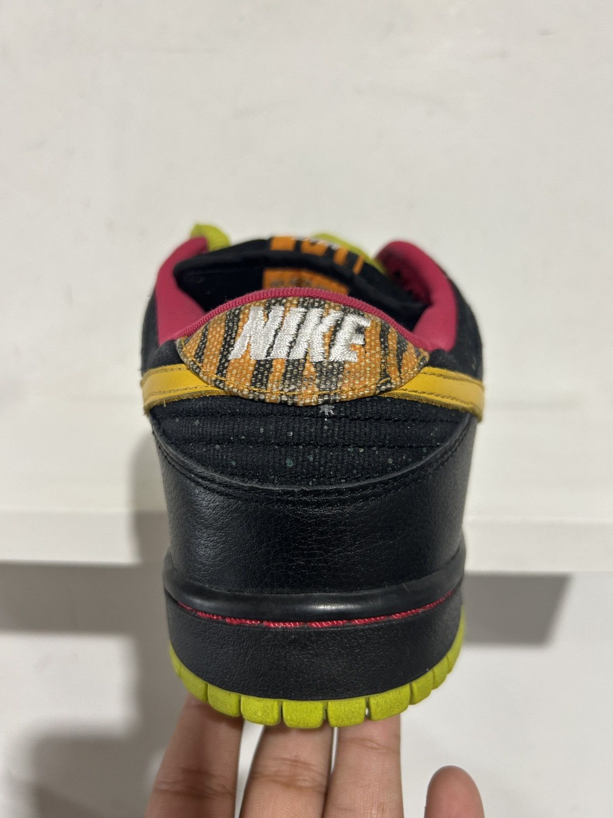 Nike NIKE SB DUNK LOW SPACE TIGER SIZE 11 Size US 11 / EU 44 - 5 Thumbnail