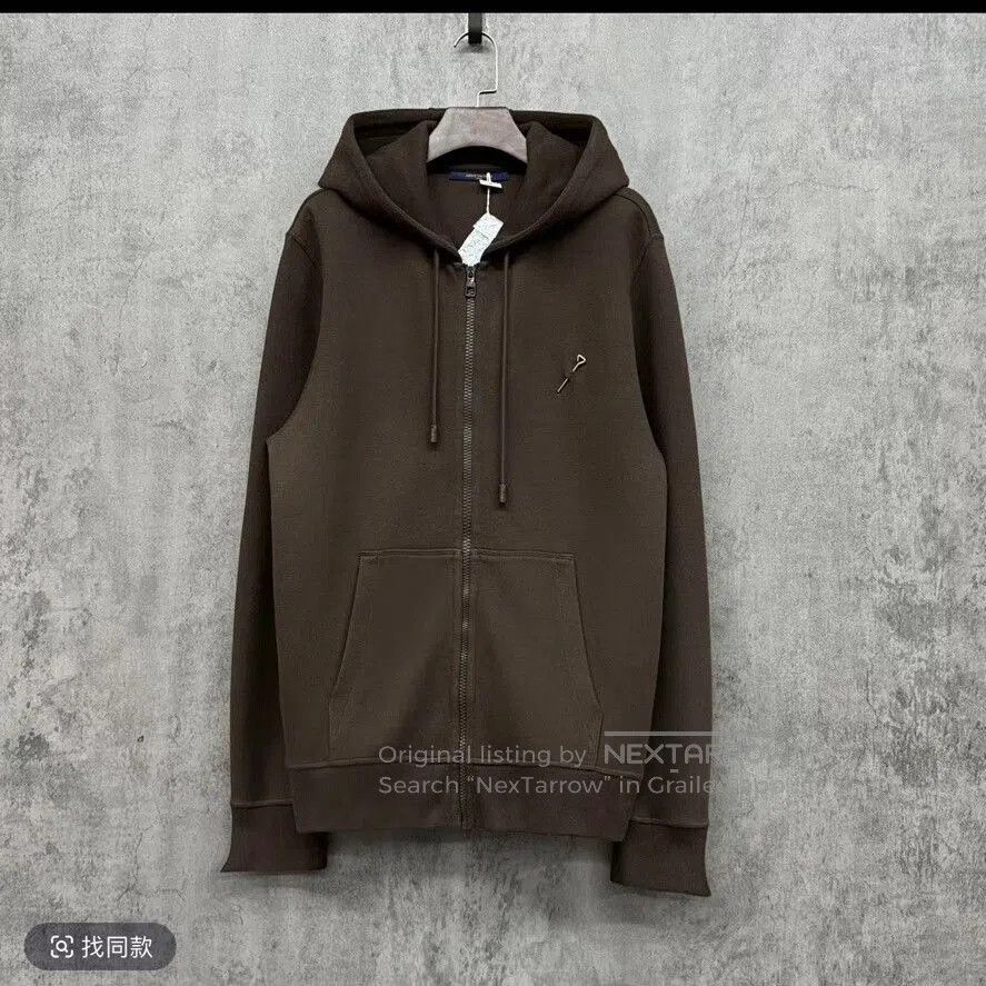 Louis Vuitton Louis Vuitton Brown Logo Zip Jacket. Size US L / EU 52-54 / 3 - 1 Thumbnail