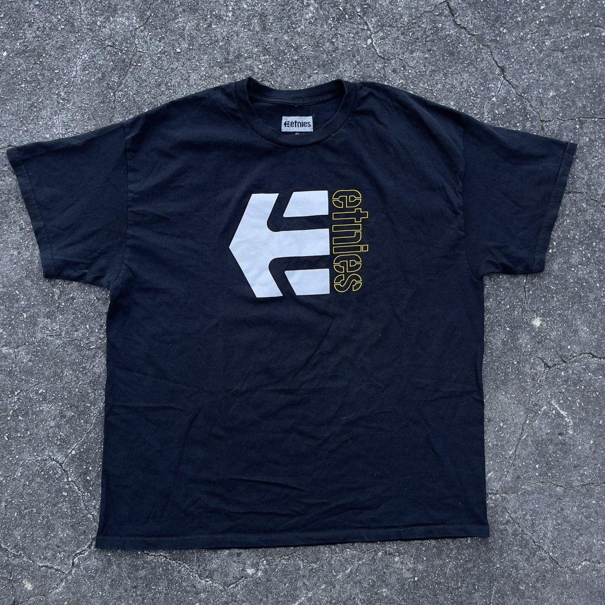 Etnies × Vintage Vintage Y2K ETENIES Logo Shirt Size US XL / EU 56 / 4 - 1 Thumbnail