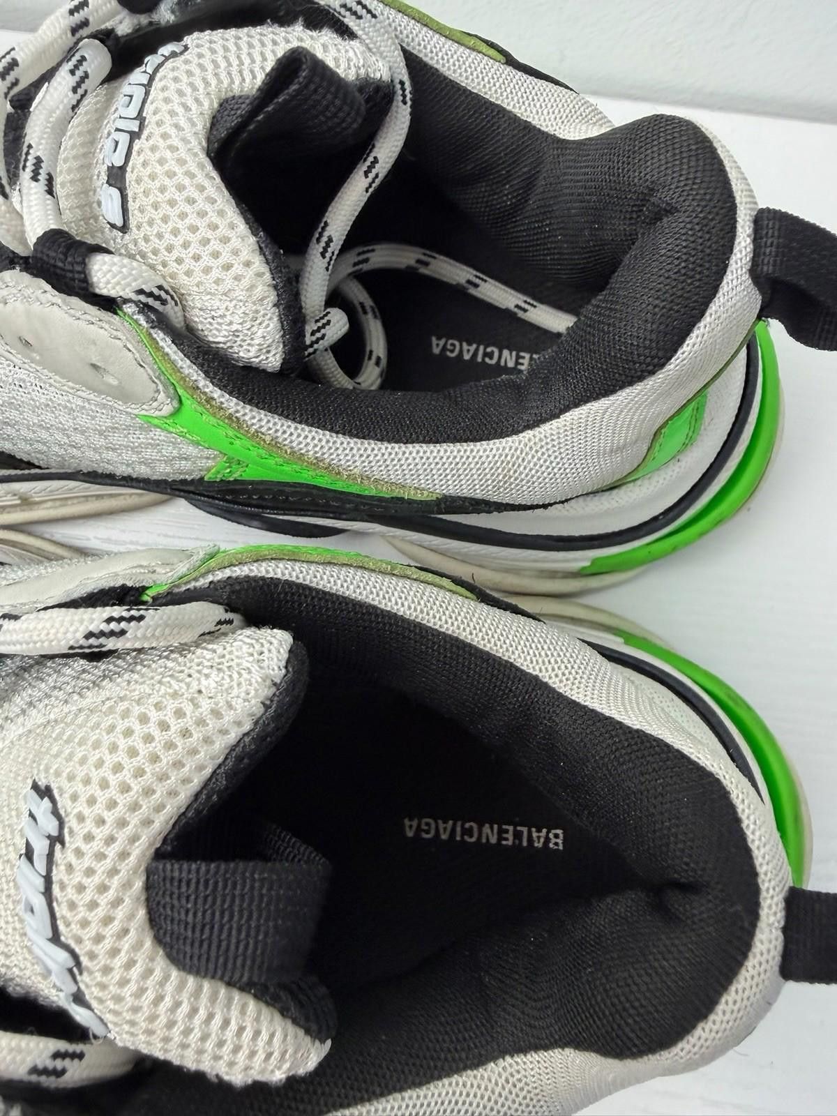 Balenciaga Balenciaga Triple S Mesh & Leather Sneaker Neon Green SZ 9 Size US 9 / IT 39 - 4 Thumbnail