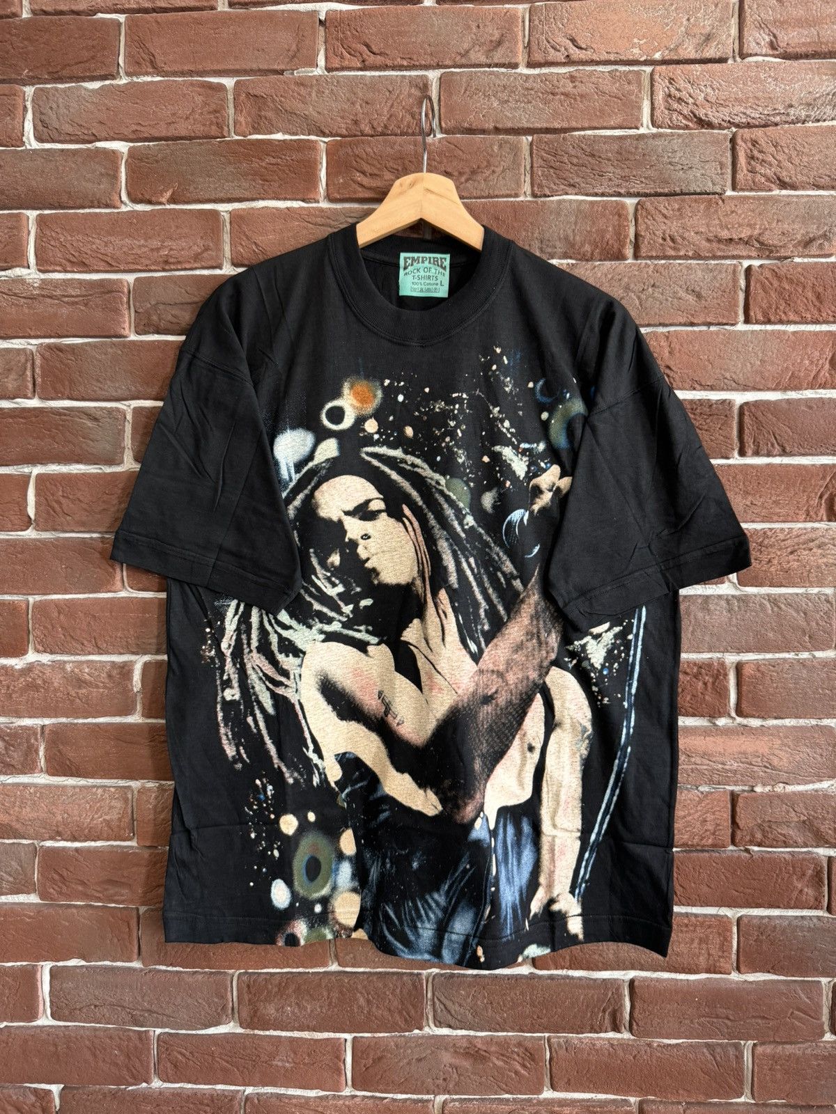Band Tees Rare 90s Lenny Kravitz Vintage All Over Print Band Tshirt Size US L / EU 52-54 / 3 - 1 Thumbnail