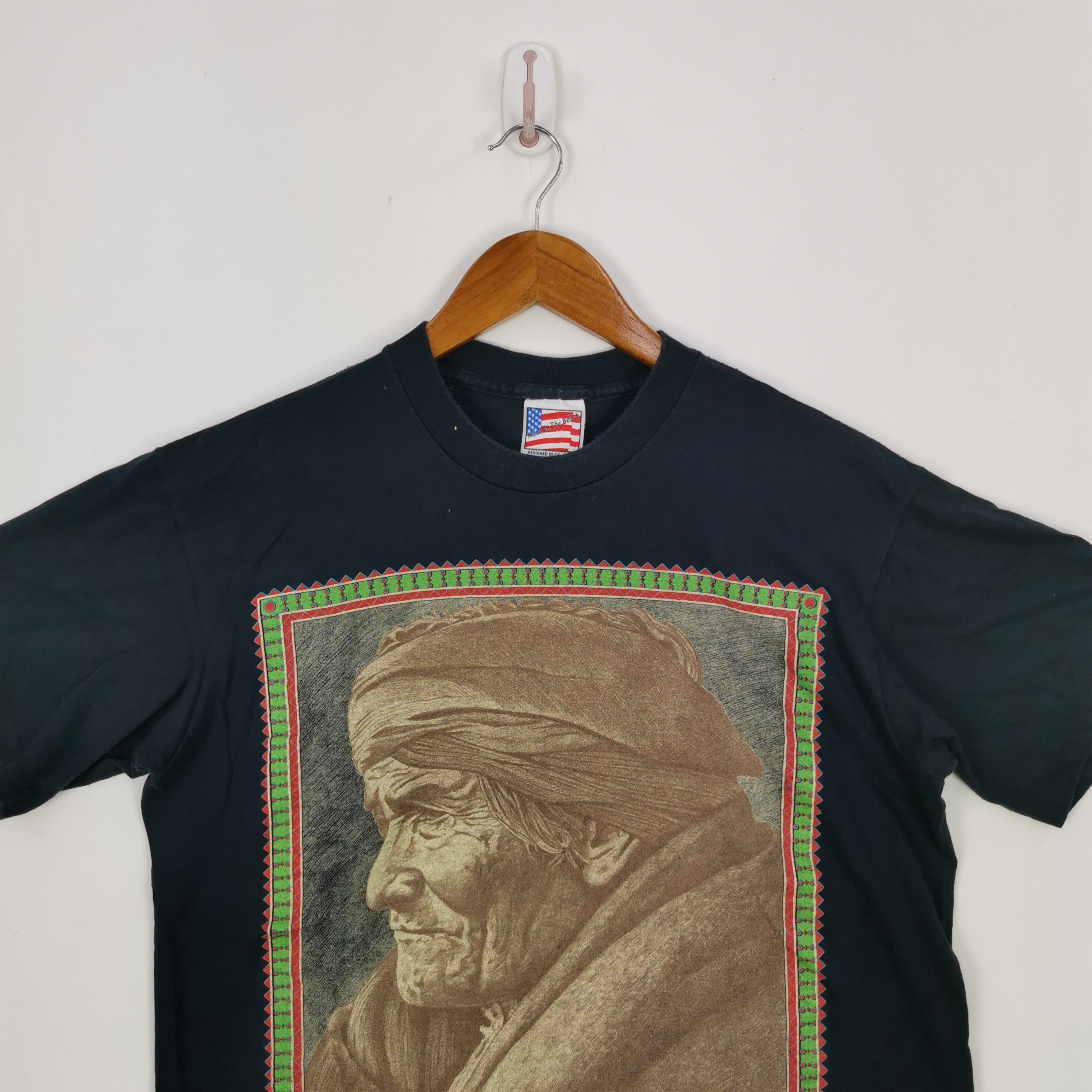 Arts & Science Vintage 90s Geronimo T-Shirt Apache Stuart Ellis Tee Size US M / EU 48-50 / 2 - 2 Thumbnail
