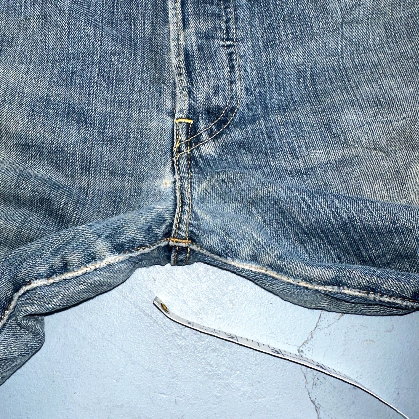Levi's Levi's 501 Vintage Levis 501 XX Straight Jeans Blue Med Wash 33x34 90s Men's Straight Jeans Size US 33 - 7 Thumbnail