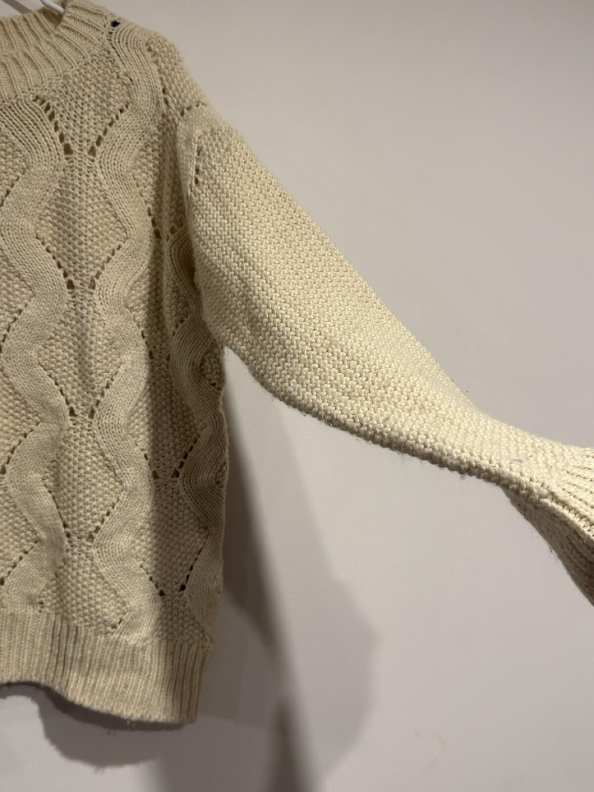 H&M H&M Women Beige Oversized Cable Knit Sweater XS Pullover Size XS / US 0-2 / IT 36-38 - 4 Thumbnail