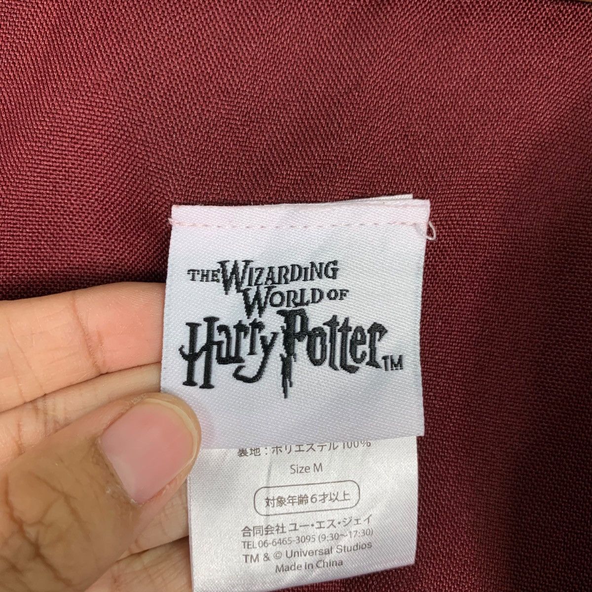 Universal Studios HARRY POTTER GRYFFINDOR CLOAK / CAPE #0235-C11 Size US M / EU 48-50 / 2 - 16 Thumbnail