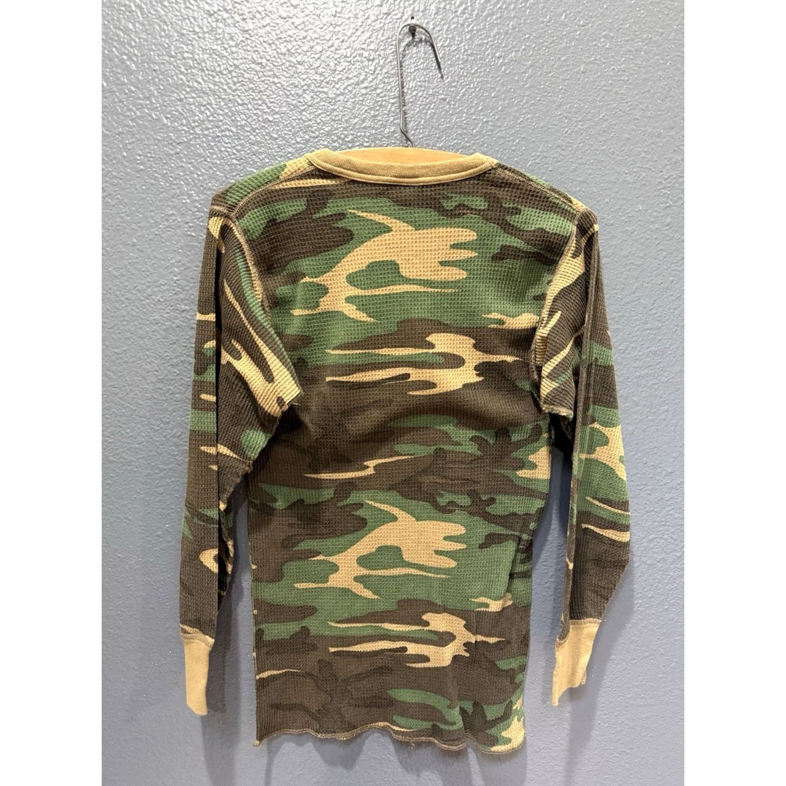 Vintage Vintage Morgan Mills Thermal Shirt Large Camo Waffle Long Sleeve 90’s Mens Size US L / EU 52-54 / 3 - 4 Thumbnail
