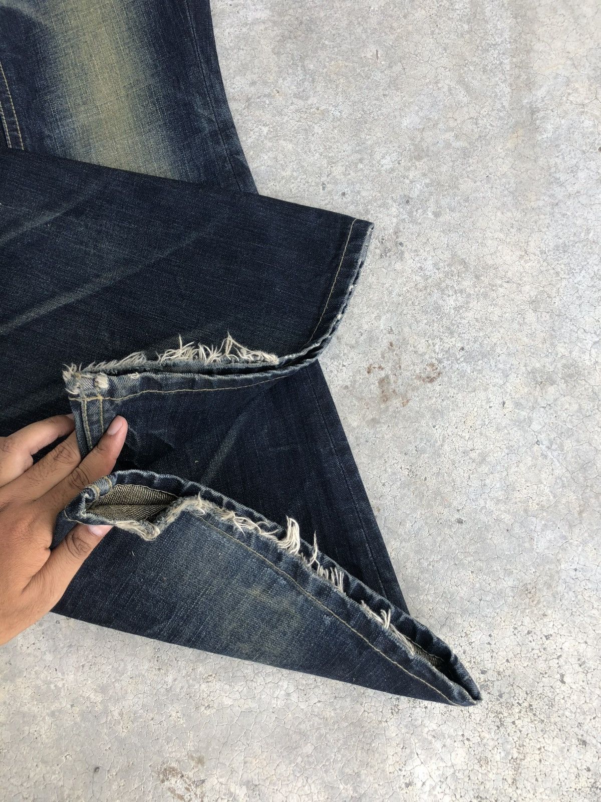 Japanese Brand Yoshitomo Nara Lolita Flared Jeans Distressed Size US 31 - 13 Thumbnail