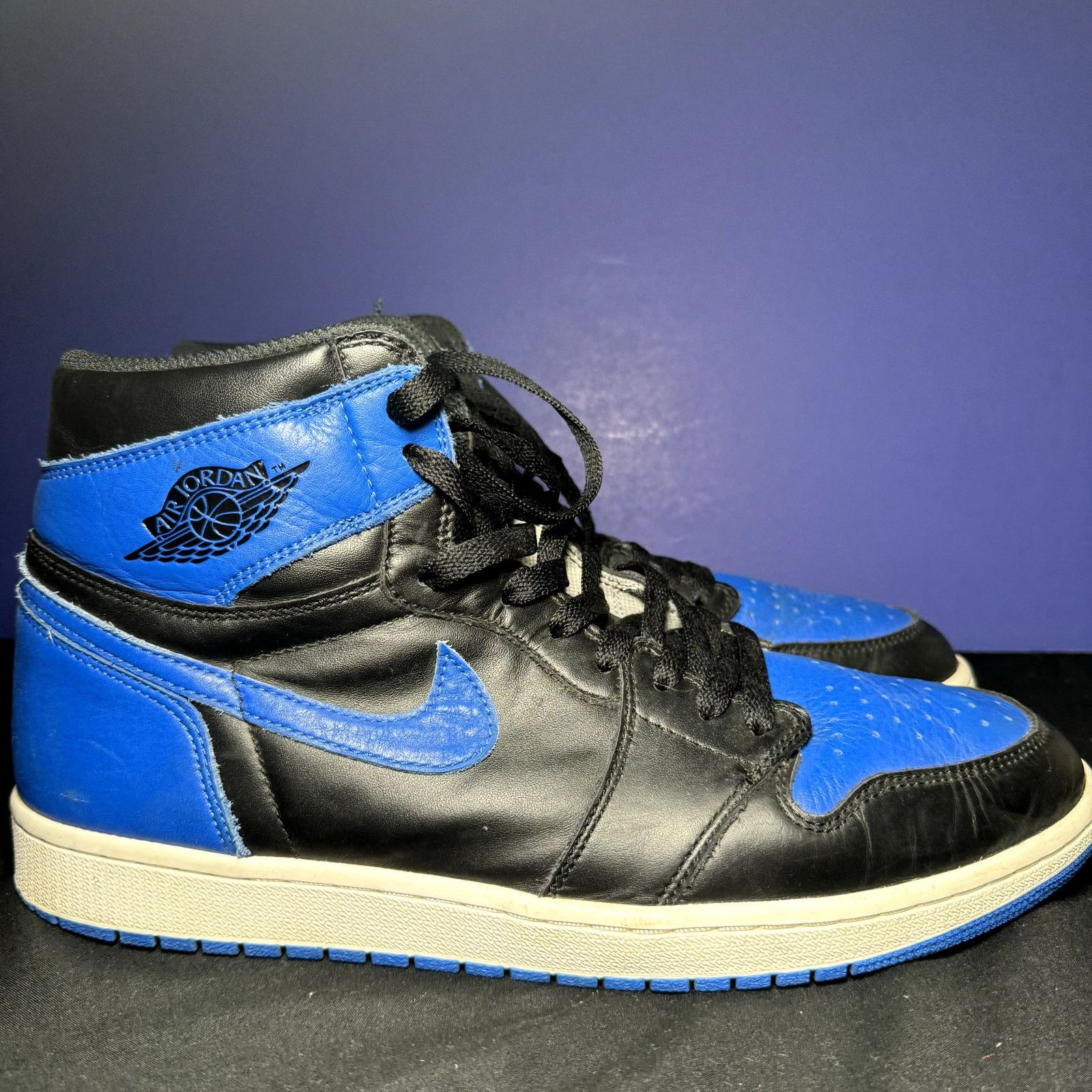 Jordan Brand × Nike Size 13 - Air Jordan 1 Retro High OG Royal 2017 Men's Shoes Size US 13 / EU 46 - 1 Thumbnail