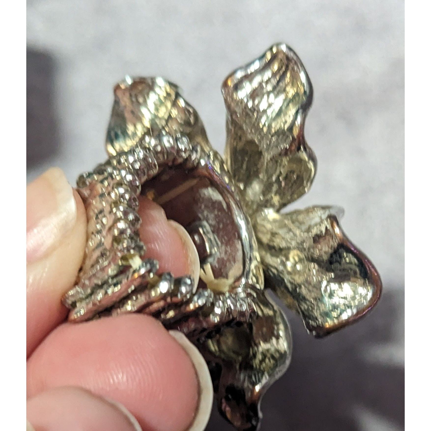 Other Chunky Floral Black And White Stretch Statement Ring Size 6 Size ONE SIZE - 16 Thumbnail