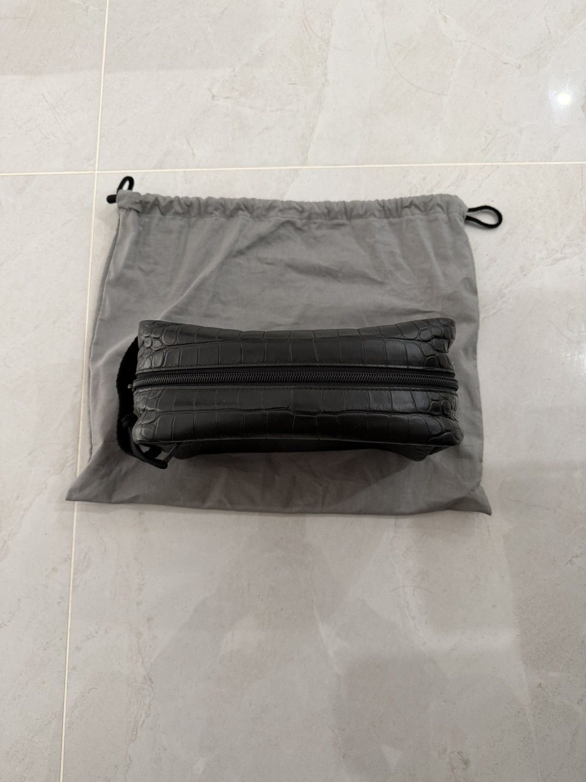 Balenciaga Balenciaga Leather Logo Croc Wash / Toilet Bag Size ONE SIZE - 3 Thumbnail