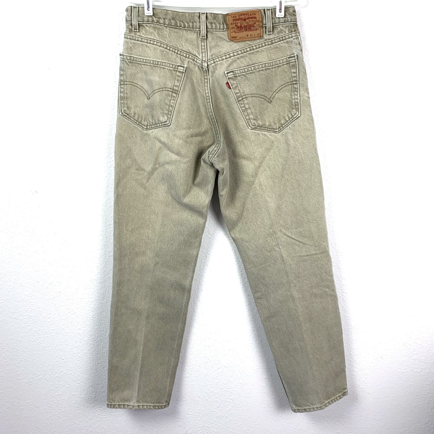 Levi's VINTAGE Levi's 550 Relaxed Fit Jeans 33x32 Khaki USA Mens Denim 5-Pocket Red Tab Faded Retro Classic 90s Style Size US 33 - 7 Thumbnail