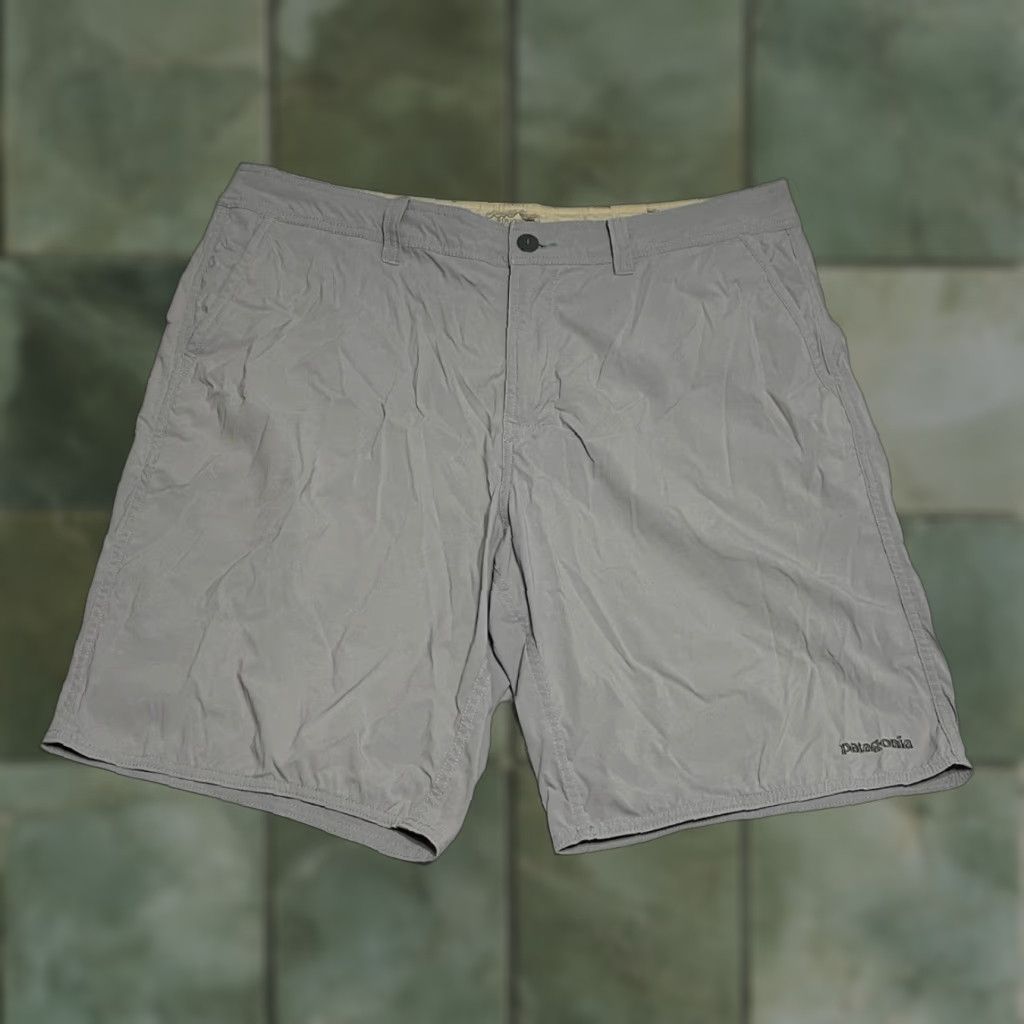 Patagonia Patagonia Shorts 36x9 Stretch Wavefarer Walk Drawstring Flat Front Size US 36 / EU 52 - 1 Thumbnail