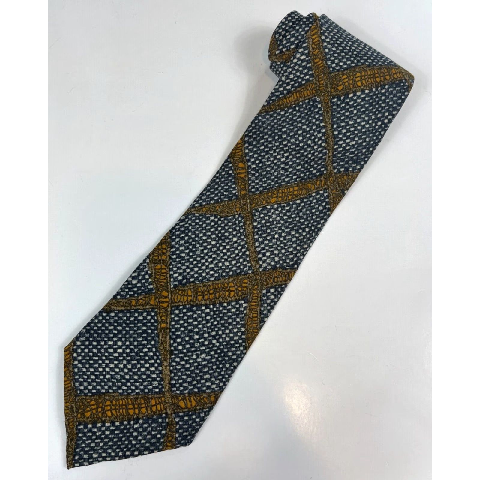 Ermenegildo Zegna Ermenegildo Zegna Silk Tie Geometric Made in Italy Mens Tie, Multicolor, 58.25" Length, 4" Width, Classic Length, 100% Silk Size ONE SIZE - 3 Thumbnail