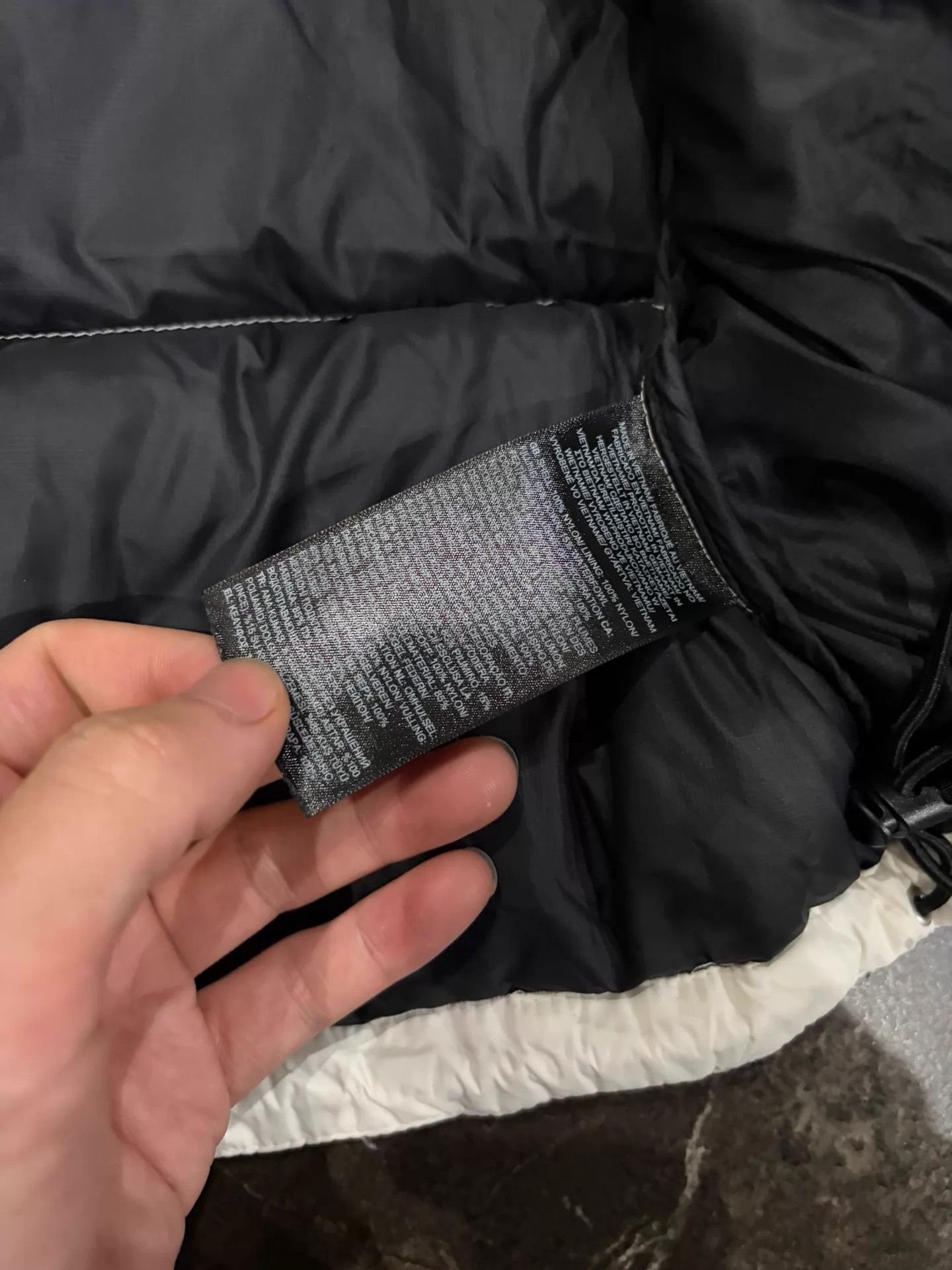 The North Face THE NORTH FACE Black-White Colorblock Short Down M 700 Size US M / EU 48-50 / 2 - 5 Thumbnail