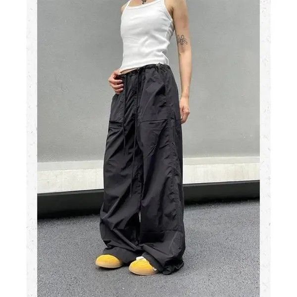 VIBE Women's stylish wide cargo pants Size 28" / US 6 / IT 42 - 2 Thumbnail