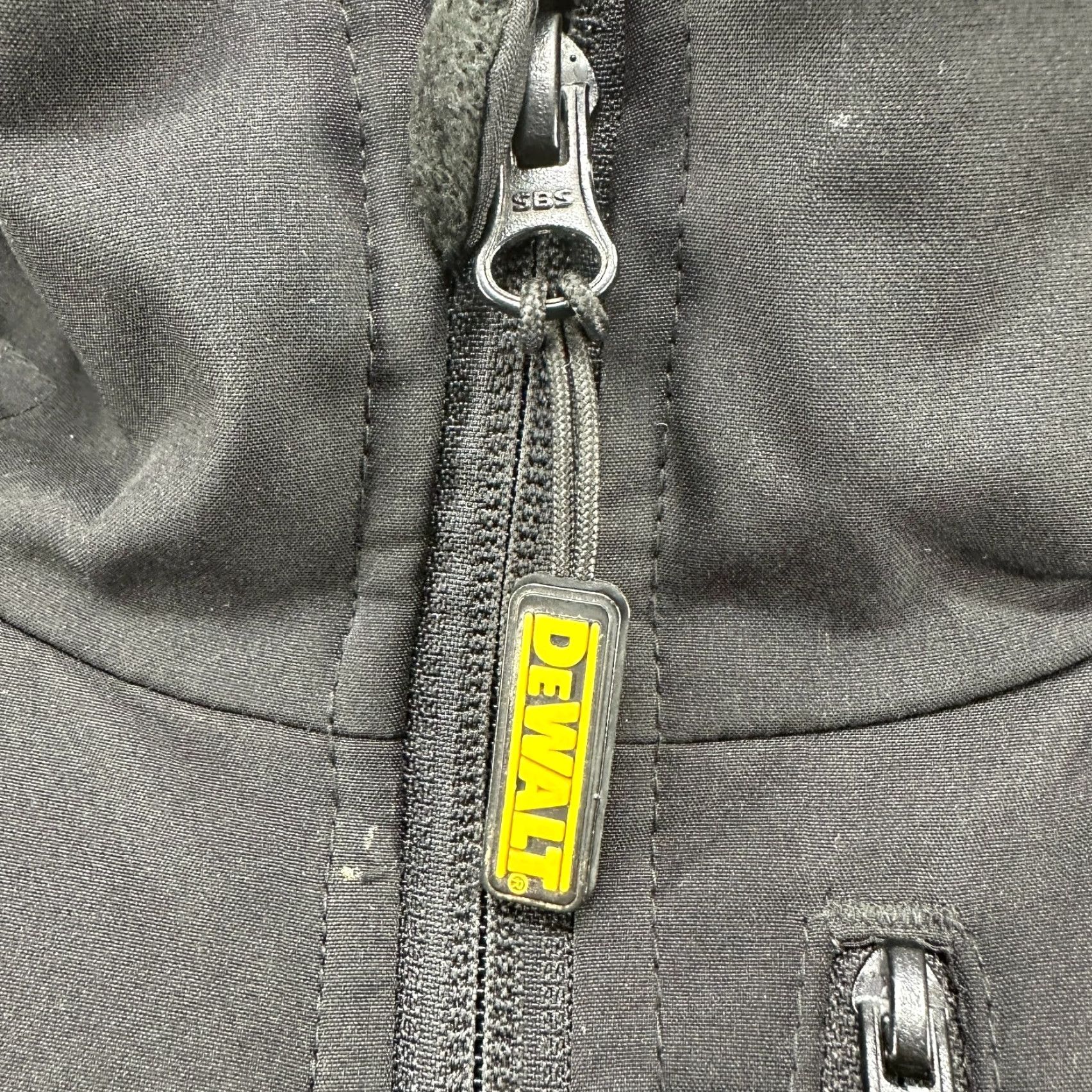 Vintage DEWALT Jacket Women M Black Softshell 3-in-1 Heated Lined Zip Mid-Length Regular Moto Motorcycle Fall Spring Winter Travel Workwear Casual Front Logo Size M / US 6-8 / IT 42-44 - 4 Thumbnail
