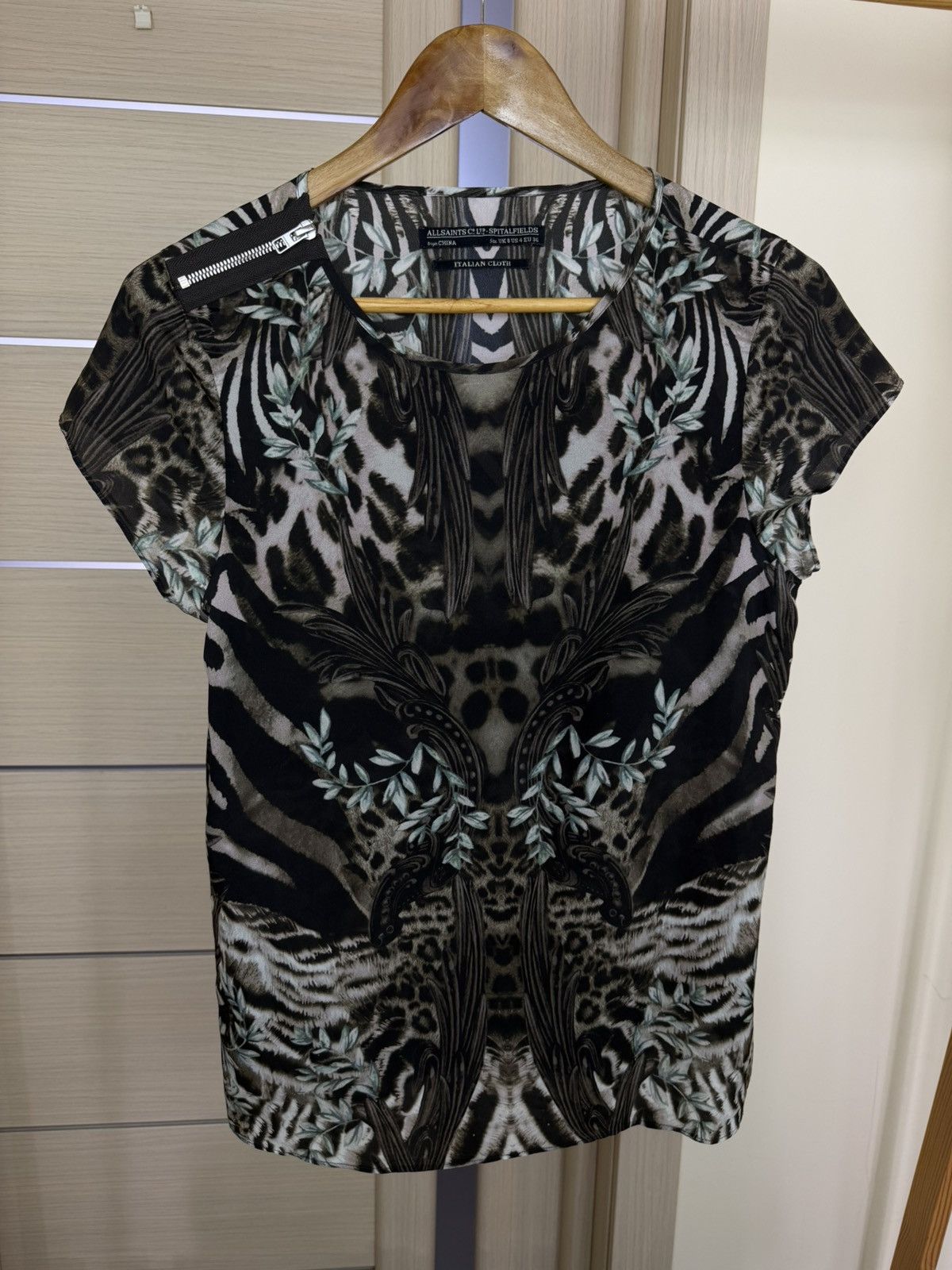 Allsaints Allsaints Spitalfields Blouse Zebra Tee Jungle Print Size XS / US 0-2 / IT 36-38 - 4 Thumbnail