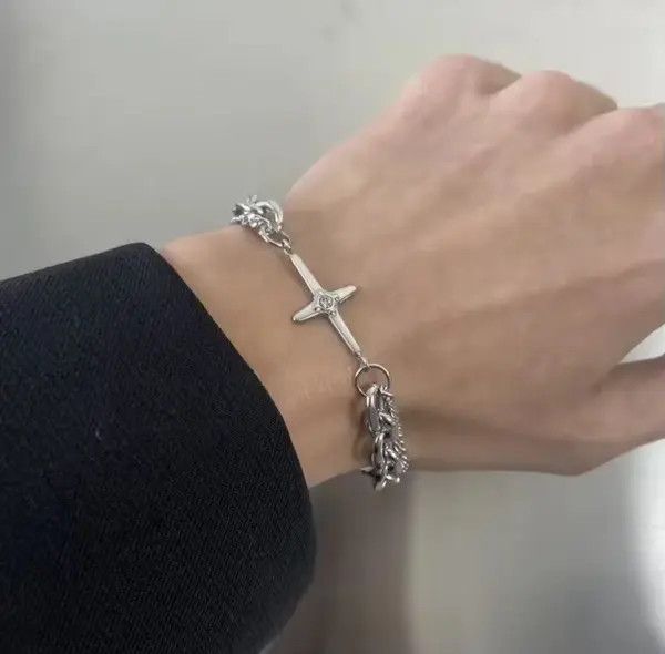 Jewelry Gothic Star Bracelet Silver Vintage Bracelet Y2K Size ONE SIZE - 4 Thumbnail