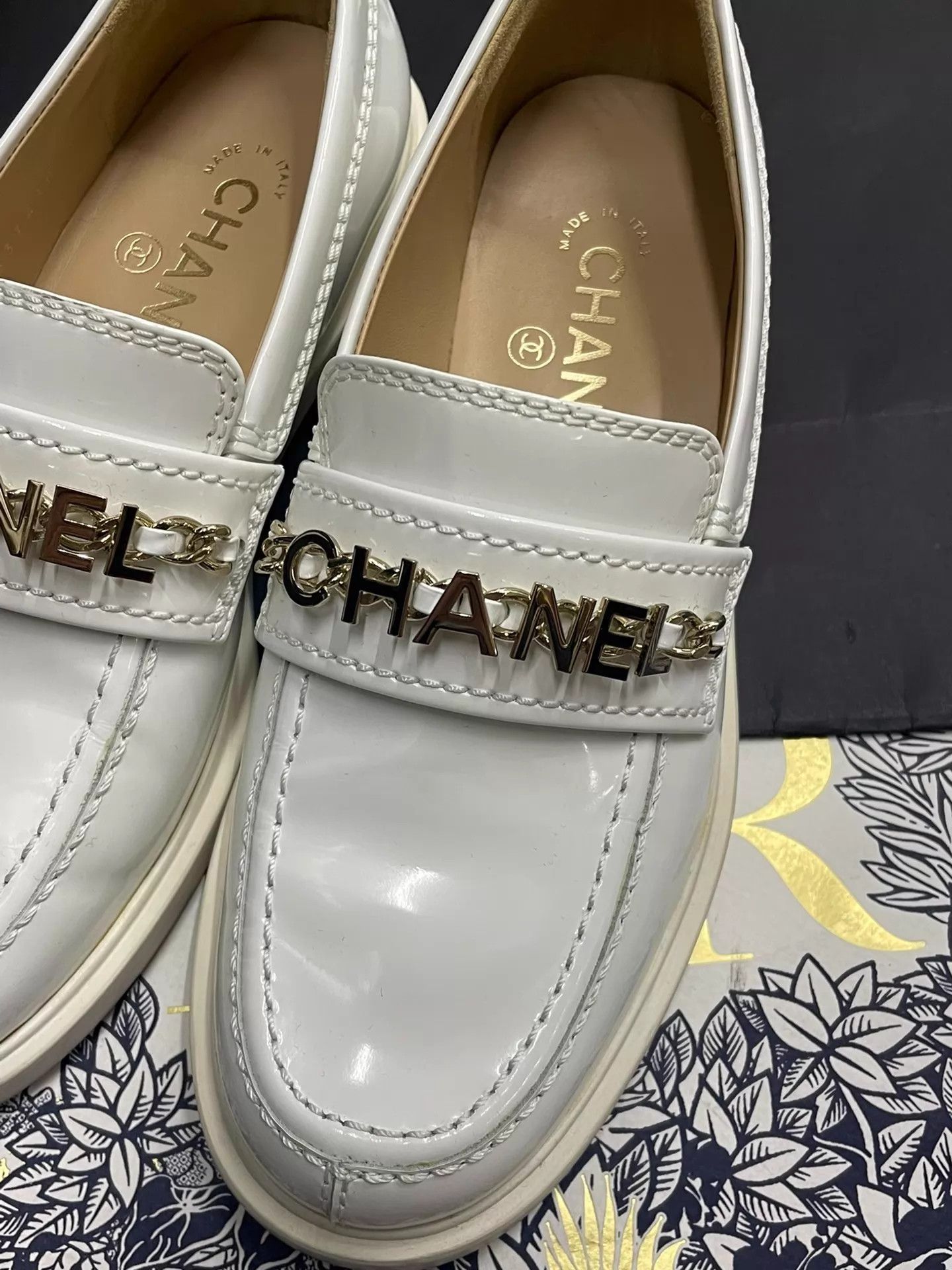 Chanel Chanel White Logo Loafers Women's 35 Size US 4.5 / IT 34.5 - 3 Thumbnail