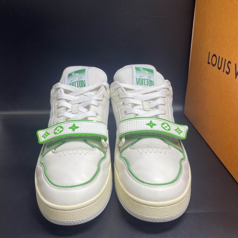 Louis Vuitton Louis Vuitton White Green Trainer Sneakers Size US 9.5 / IT 39.5 - 2 Thumbnail