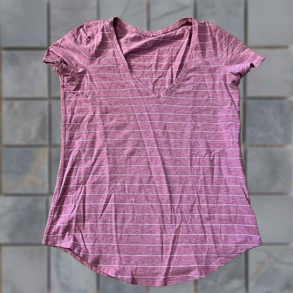 Lululemon Lululemon Shirt Womens Small Pink Striped V Neck Short Sleeve Performance T-Shirt Womens S pink V Neck Striped Short Sleeve Performance Size S / US 4 / IT 40 - 1 Thumbnail