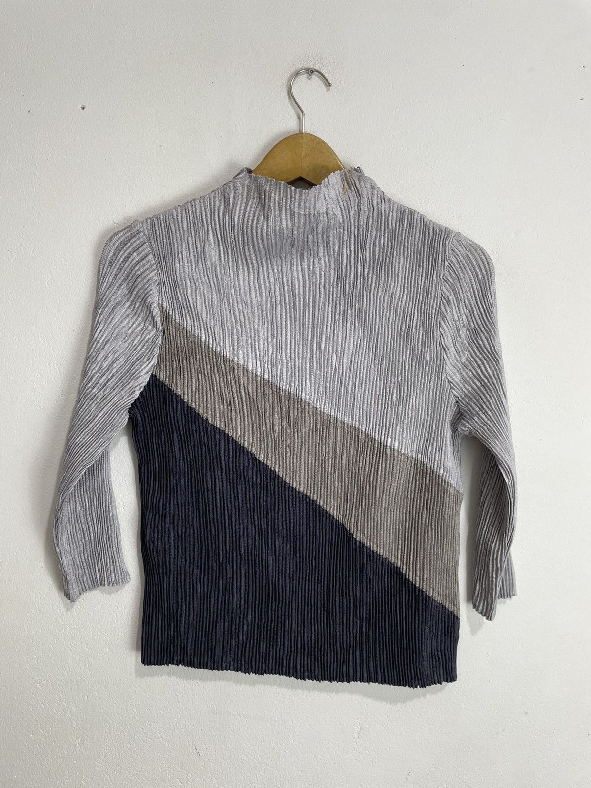 Issey Miyake Japanese Undefined Pleated shirt issey style Size M / US 6-8 / IT 42-44 - 4 Thumbnail