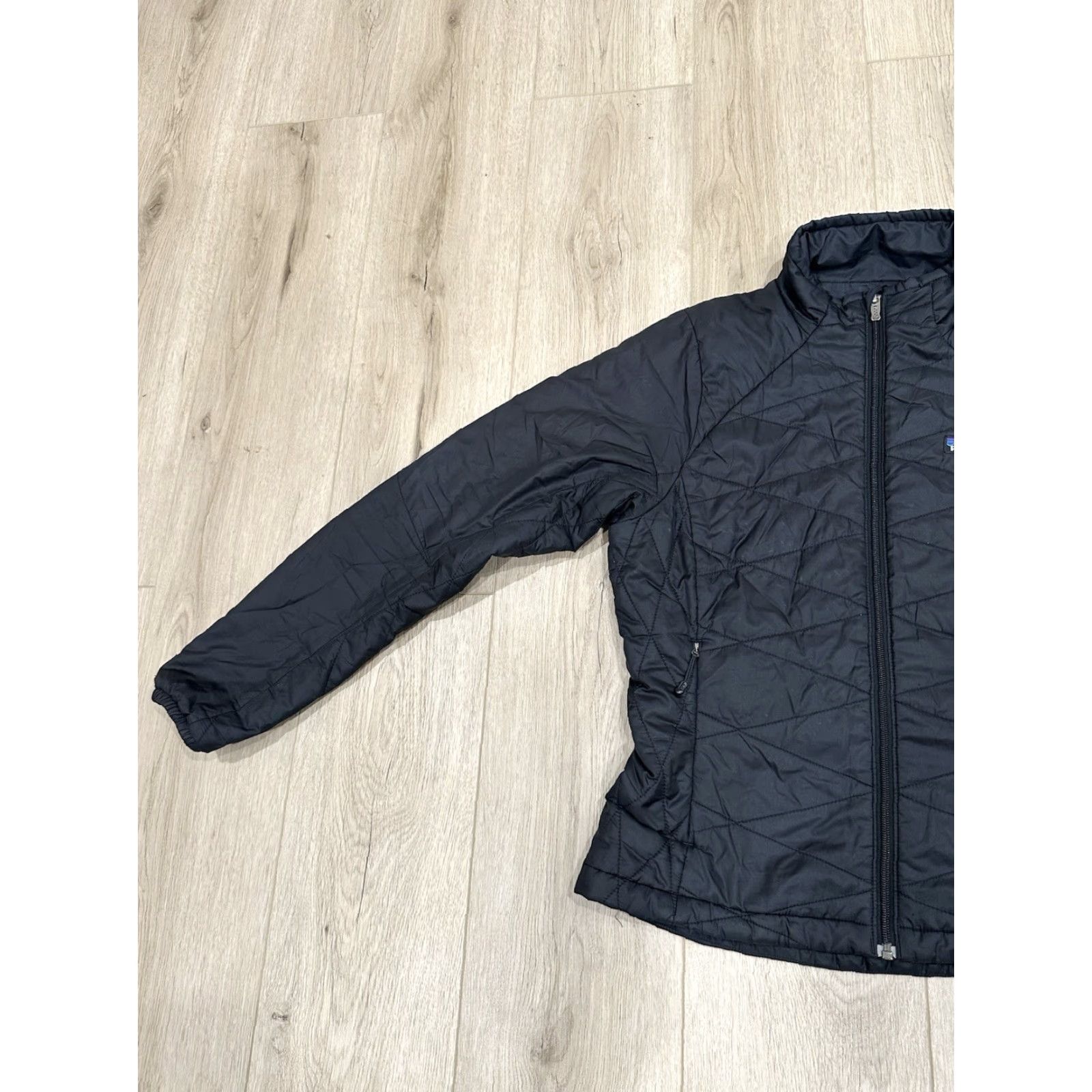 Patagonia Patagonia Women's Micro Puff Jacket Black M PrimaLoft Zip 500 DWR Short Solid Pattern Casual Winter Fall Spring Coat Size M / US 6-8 / IT 42-44 - 4 Thumbnail