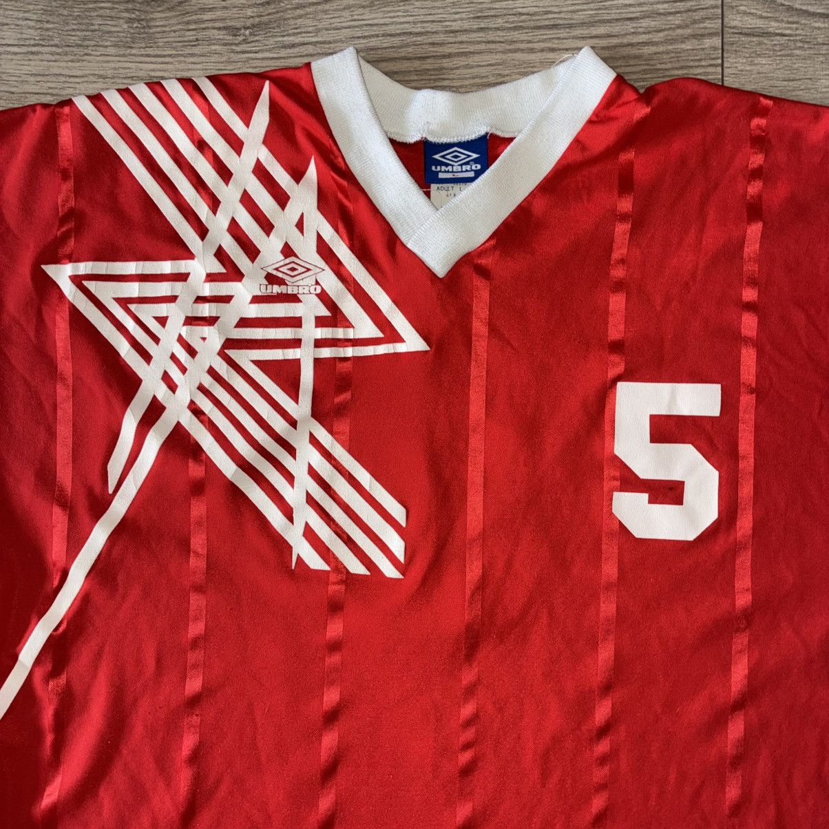 Umbro 90s Umbro red soccer jersey Size US L / EU 52-54 / 3 - 2 Thumbnail
