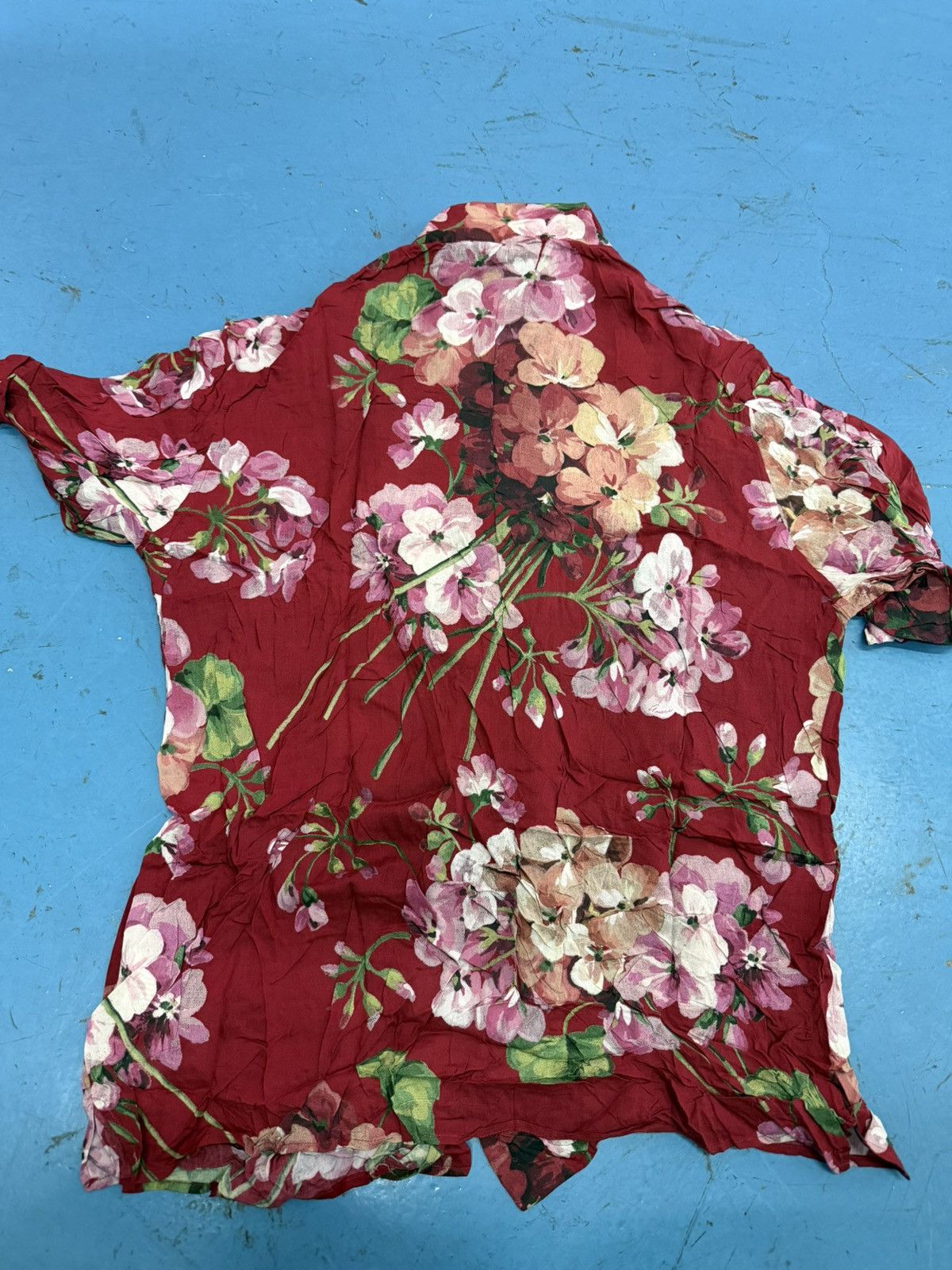 Gucci GUCCI 15” VISCOSE FLOWER SHIRT Size US S / EU 44-46 / 1 - 2 Thumbnail
