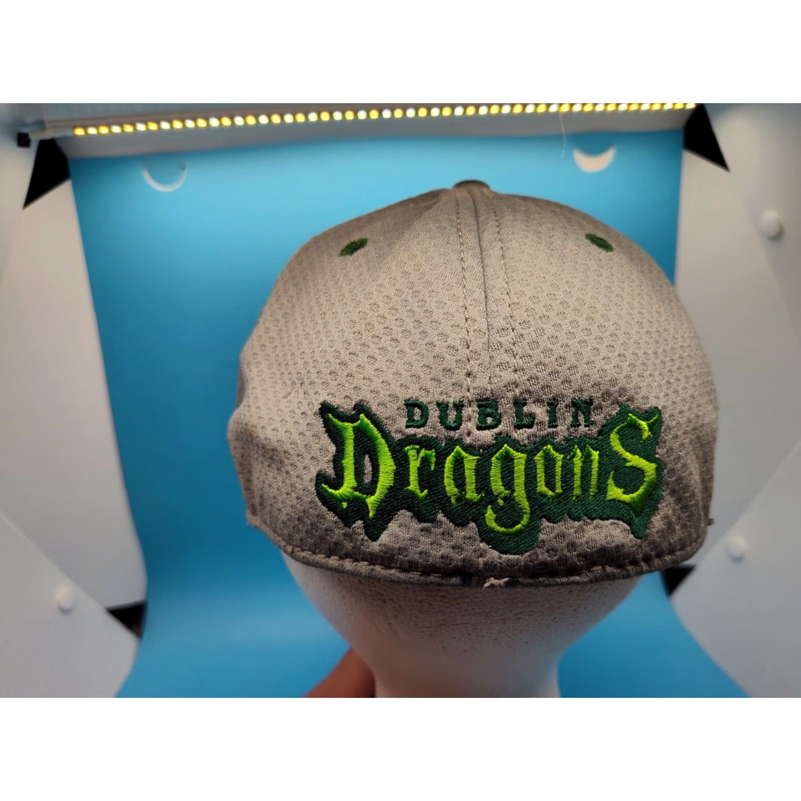 VINTAGE Dublin Dragons Football Hat Cap Fitted L/XL Cap America Mens Multicolor Embroidered Breathable Lightweight Stadium Football Theme 90s?