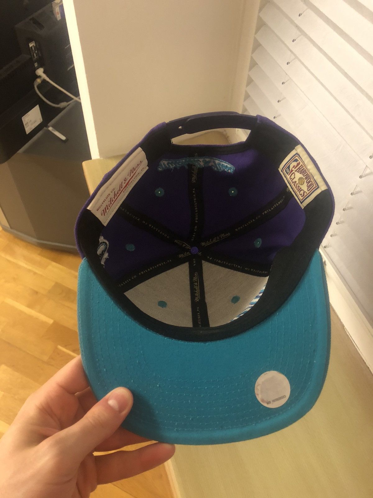 Mitchell & Ness × NBA CHARLOTTE HORNETS MITCHELL & NESS NBA VINTAGE HAT CAP Size ONE SIZE - 5 Thumbnail