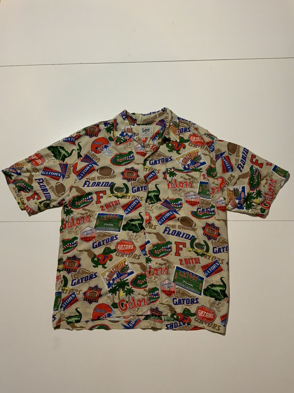 Vintage Vintage 90s Florida Gators Football Hawaiian Button Shirt Size US M / EU 48-50 / 2 - 1 Thumbnail